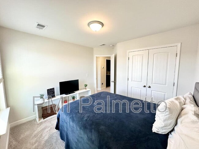 Building Photo - 1059 Ashcroft Cir