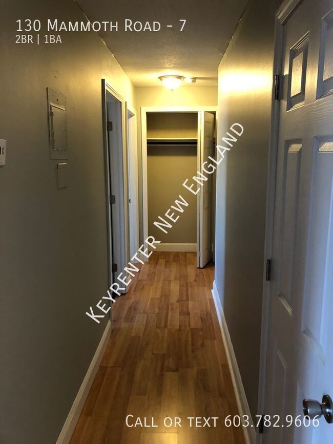 Building Photo - Updated 2 Bedroom, ground floor location a...