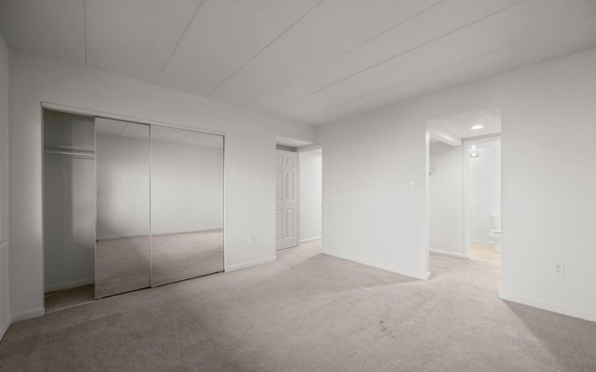 Building Photo - 18120 Windsor Hill Dr