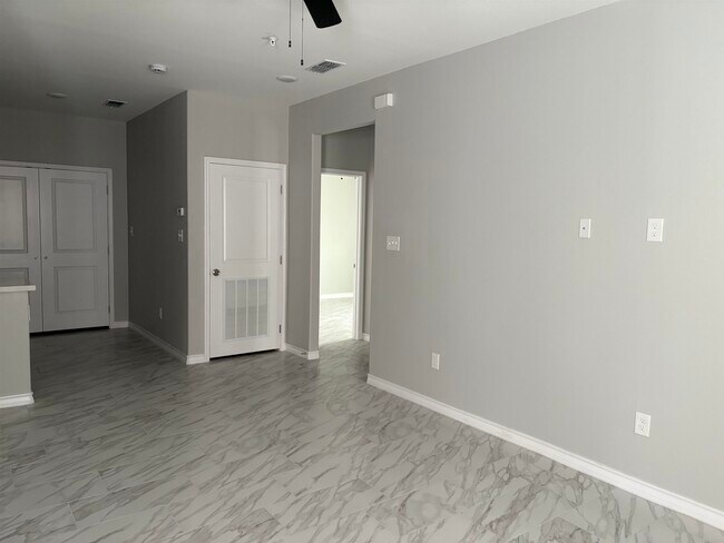 Building Photo - 3616 McDonell Ave