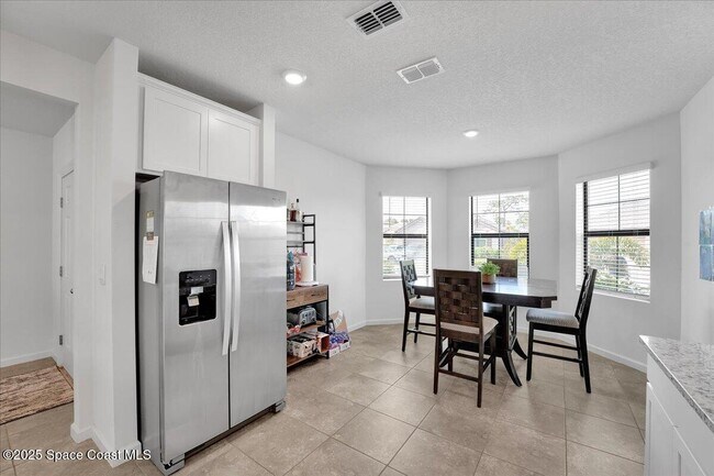 Building Photo - 6540 Lokosee Ct