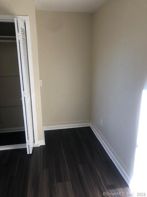 Building Photo - 107 Main St N