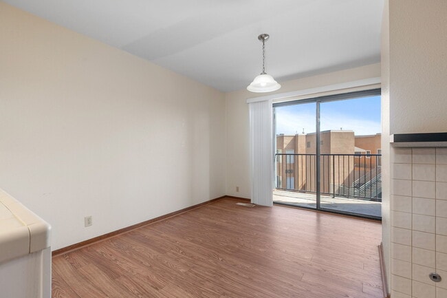 Building Photo - 801 Kalpati Cir