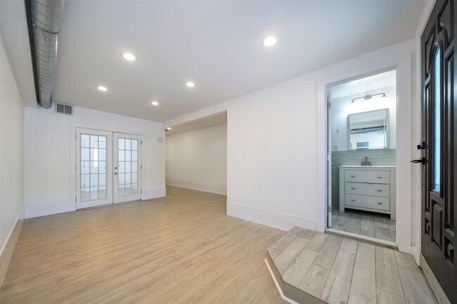 Building Photo - 433 Pacific Ave