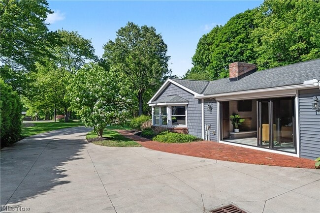 Building Photo - 1 Deerfield Dr