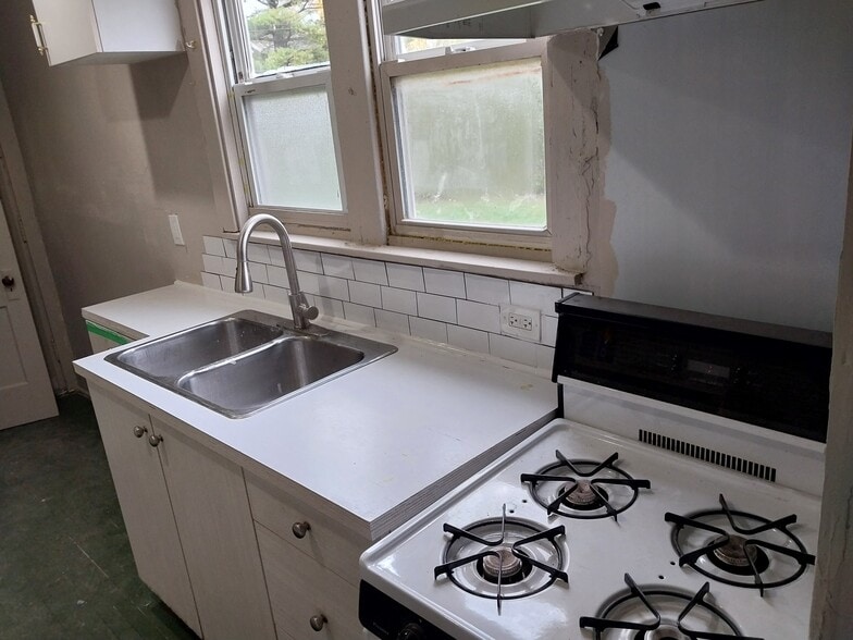 Building Photo - 15350 Alden St