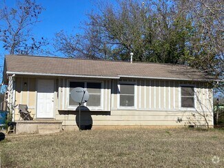 Building Photo - 2 Bedroom 1 Bath w/ Office