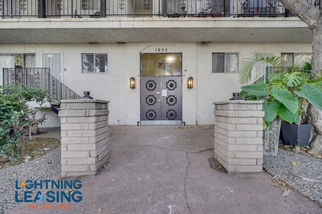 Building Photo - 1035 Hayworth Ave