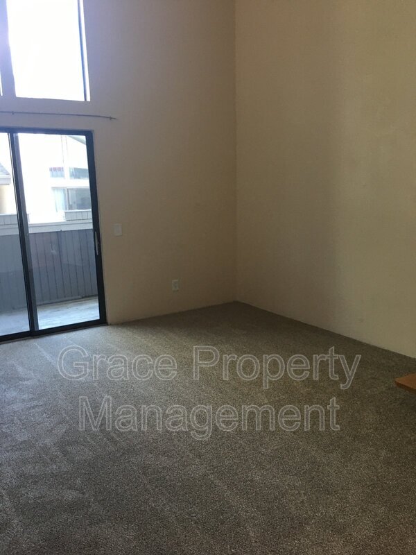 Building Photo - 6470 S Dayton St