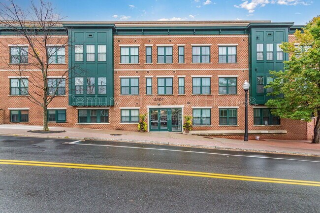 Primary Photo - 2101 N Monroe St