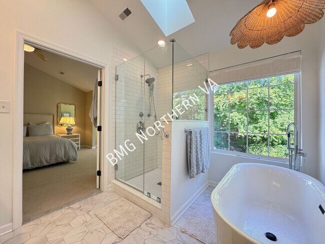 Building Photo - 5654 Governors Pond Cir