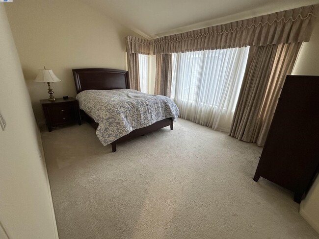 Building Photo - 1448 Dumaine St