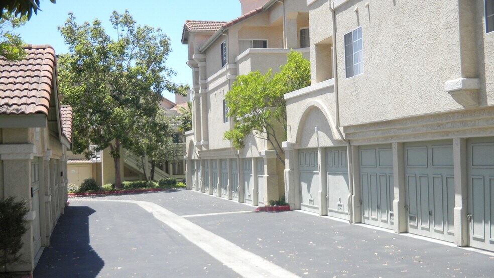 Building Photo - 11405 Affinity Ct