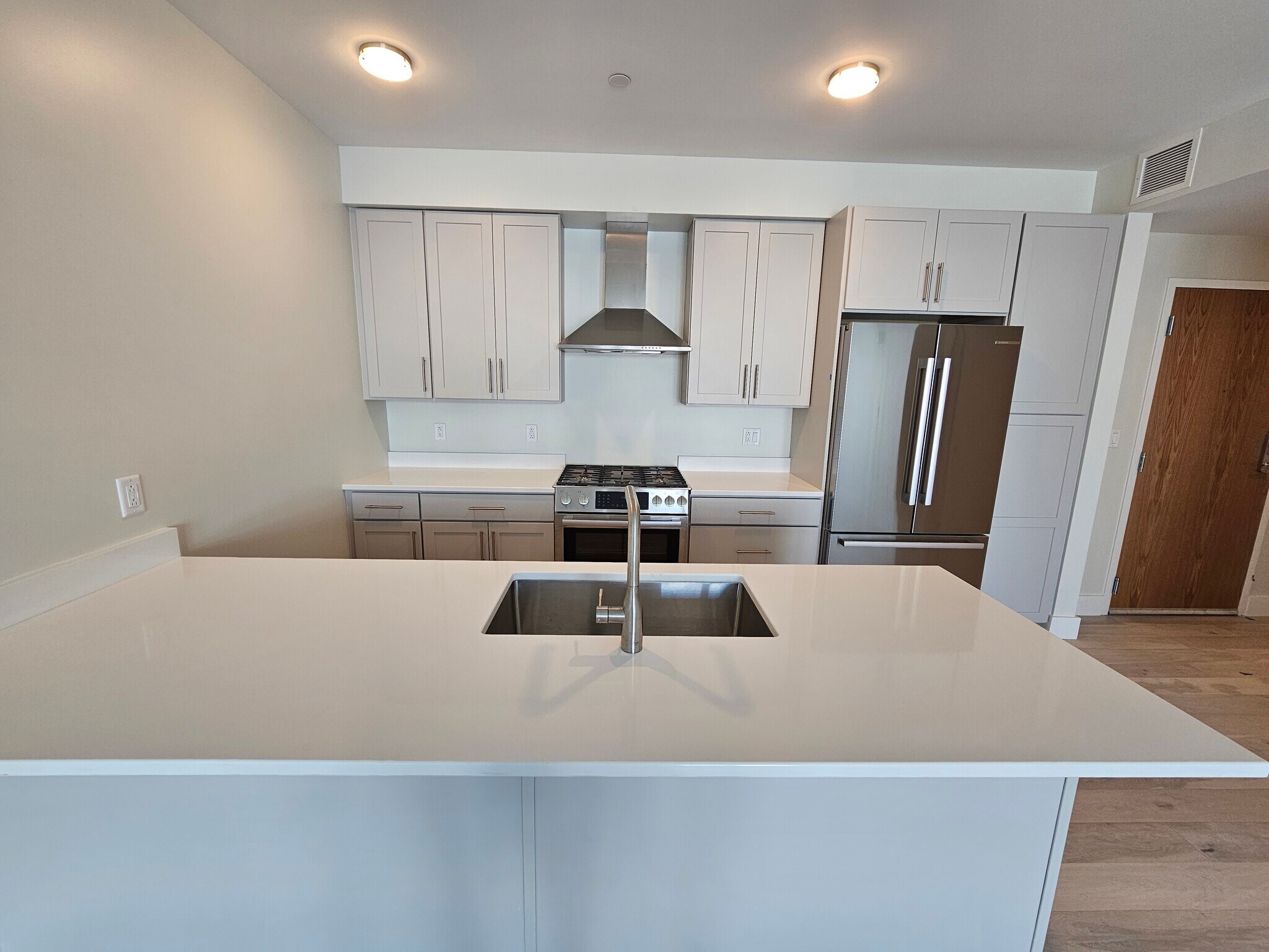 Kitchen - 383 Commercial St