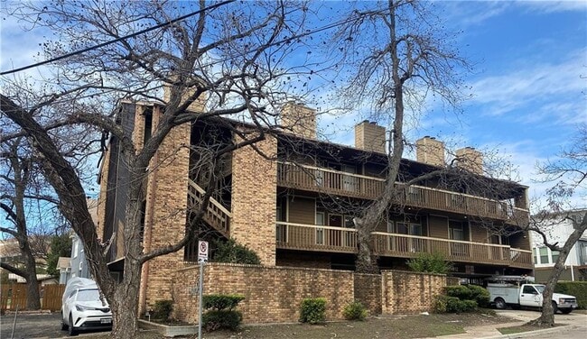 Primary Photo - 612 Park Pl