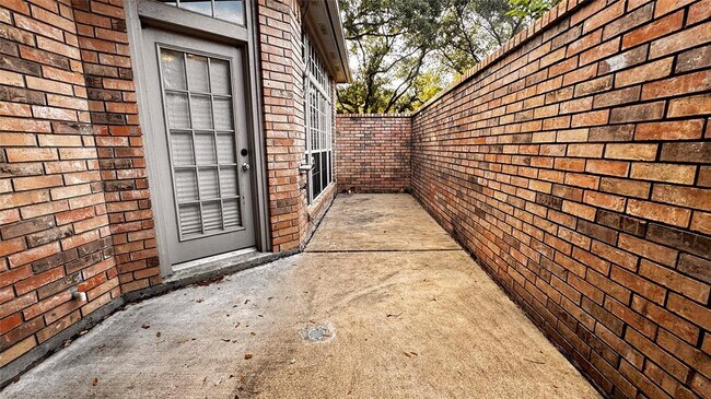 Building Photo - 4067 Heathersage Dr