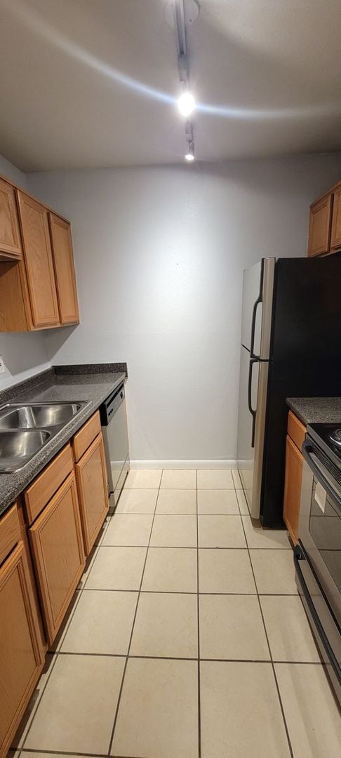 Building Photo - Hawthorne Reserves -  1bdrm/1bath