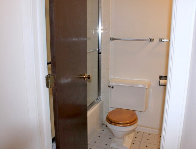 Building Photo - 452 Harrison Ct