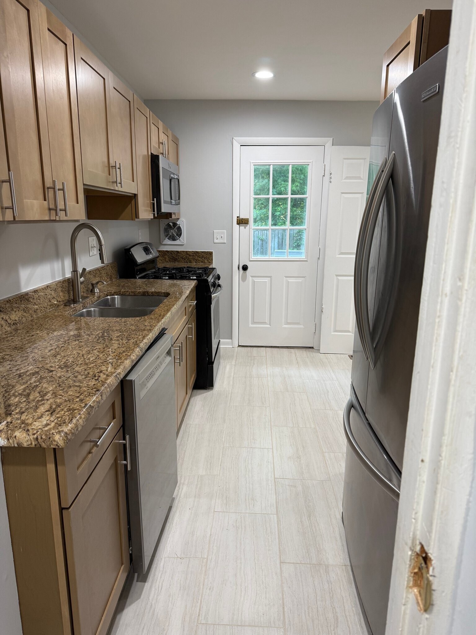 Building Photo - 8238 Imperial Dr