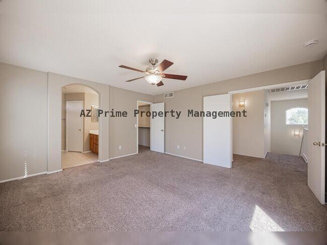 Building Photo - 12859 W Cambridge Ave