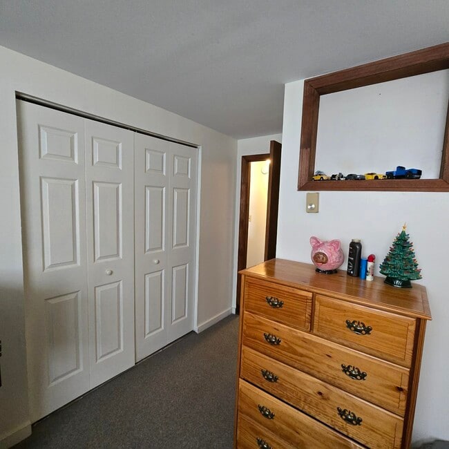 Building Photo - 2 Hancock St