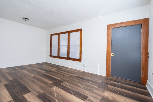 Building Photo - 423 N Emporia Ave