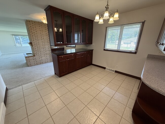 Building Photo - 3201 7th Ave S