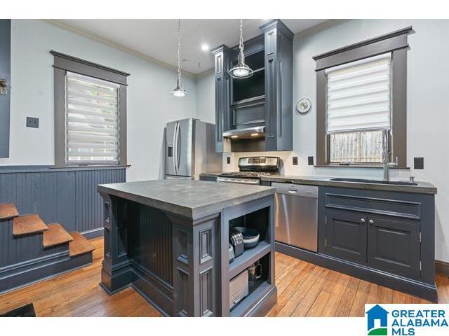 Building Photo - 1801 11th Pl S