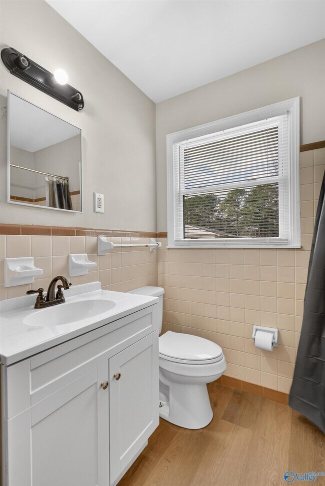 Building Photo - 1601 Armstrong St NW