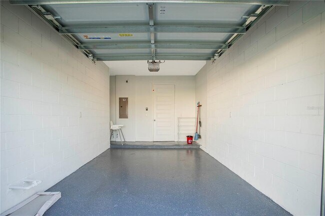 Building Photo - 772 Driving Range Ct