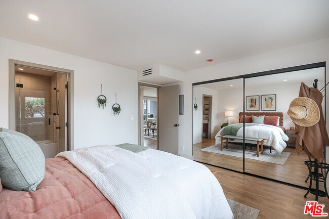 Building Photo - 12425 Texas Ave