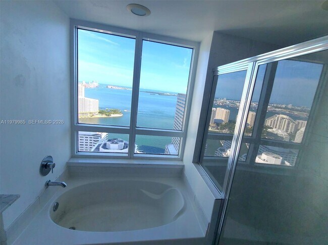 Building Photo - 951 Brickell Ave