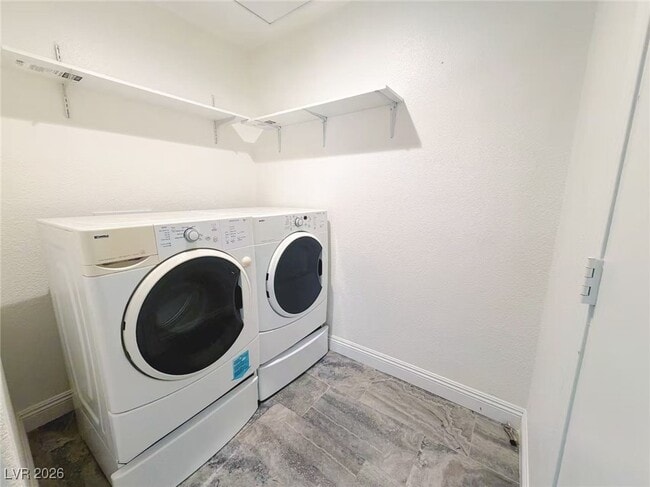 Building Photo - 161 Swale Ln