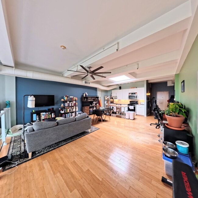 Building Photo - 156 Porter St