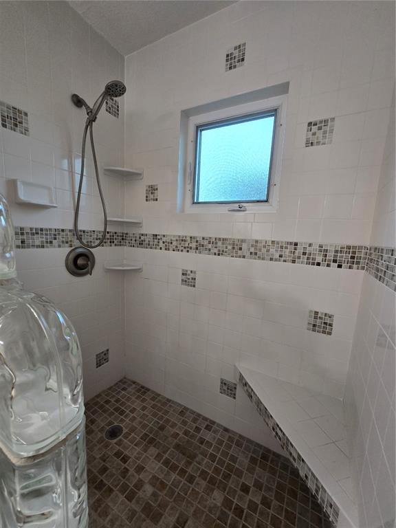 Building Photo - 211 Pasadena Ave N