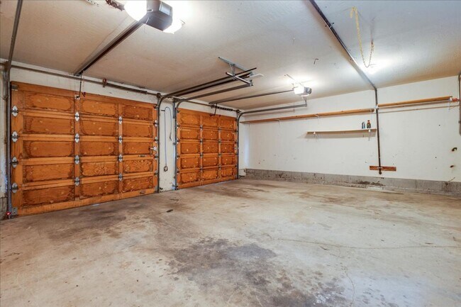 Building Photo - Available Now – Beautiful Carmel Valley Home in Carmel School District