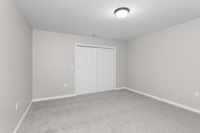 Building Photo - 317 Ivanhoe Ave
