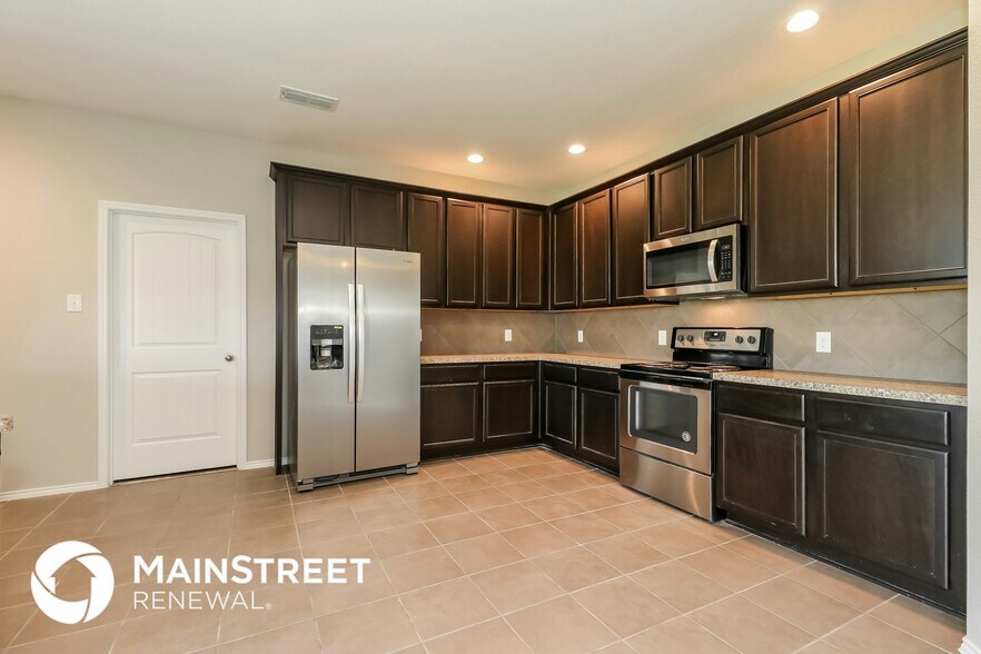 Building Photo - 6272 Jackstaff Dr