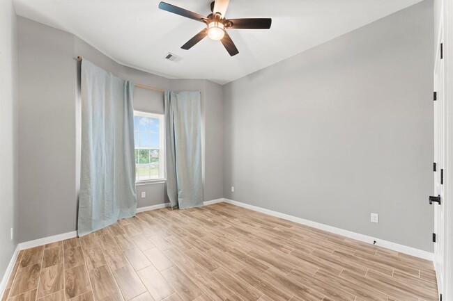 Building Photo - 12511 Savage Ct