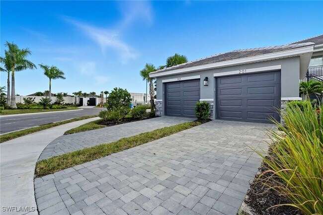 Building Photo - 11861 Venetian Lagoon Dr