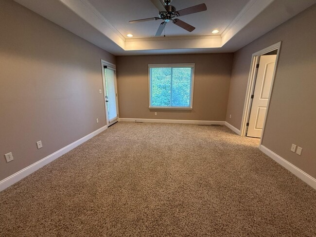 Building Photo - 6802 Stanwood Dr