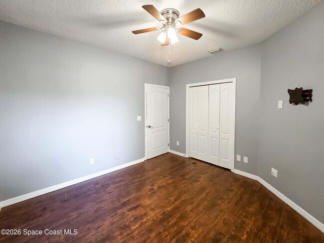 Building Photo - 1015 Venetian Dr
