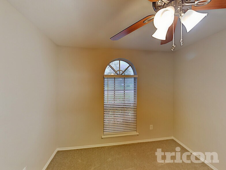 Building Photo - 1832 McNeely St