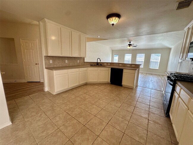 Building Photo - 15631 Barber Grove Ln