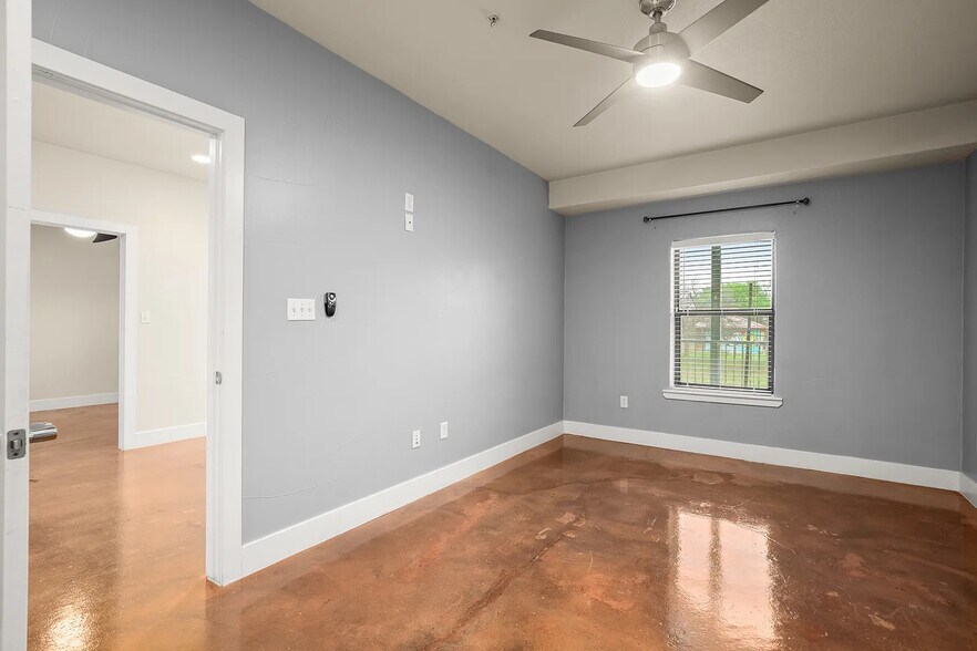 Building Photo - 1807 Poquito St