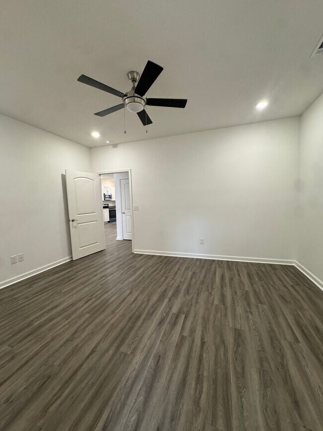 Building Photo - 3017 Olivia Ct