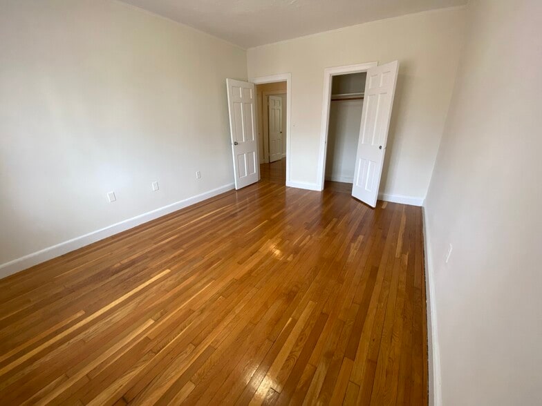 Building Photo - 40 A Harvard Ave