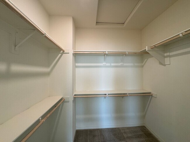 Building Photo - Beautiful 3Bd/2.5Ba Home in Gated Prado Co...