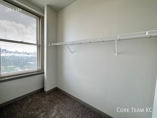 Building Photo - 1121 McGee St