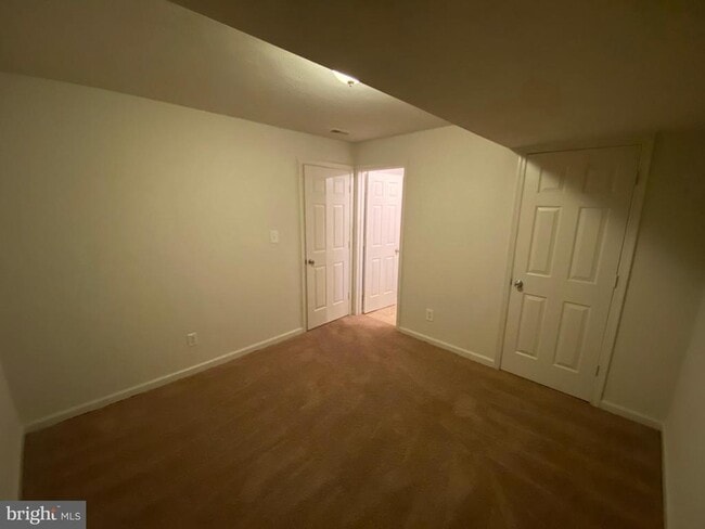 Building Photo - 4249 Normandy Ct